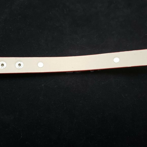 Yik Fung Red Leather Bracelet with "MOL" Crowns - Picture 6 of 7